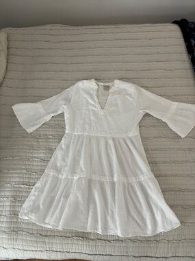 Women's White Tiered V-Neck Swim Coverup